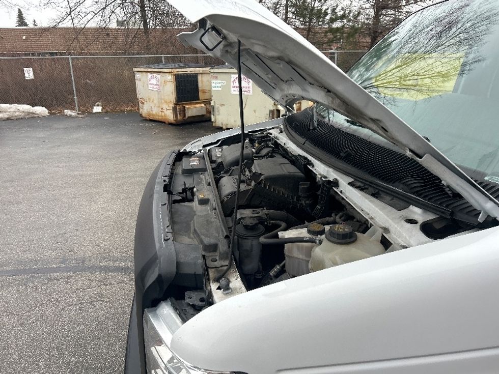 Light Duty Box Truck-Light and Medium Duty Trucks-Ford-2022-E350-Middlefield-OH-104,635\n\t\tmiles-$ 29,750 - Image 21