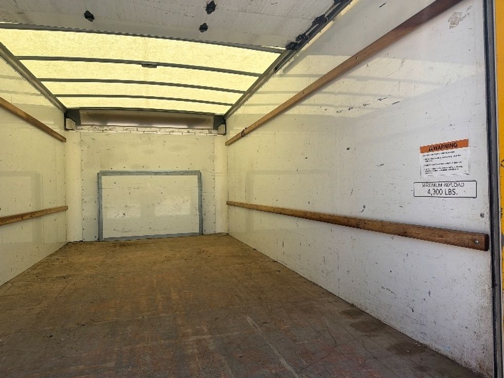 Light Duty Box Truck-Light and Medium Duty Trucks-Ford-2022-E350-Middlefield-OH-104,808\n\t\tmiles-$ 25,250 - Image 10