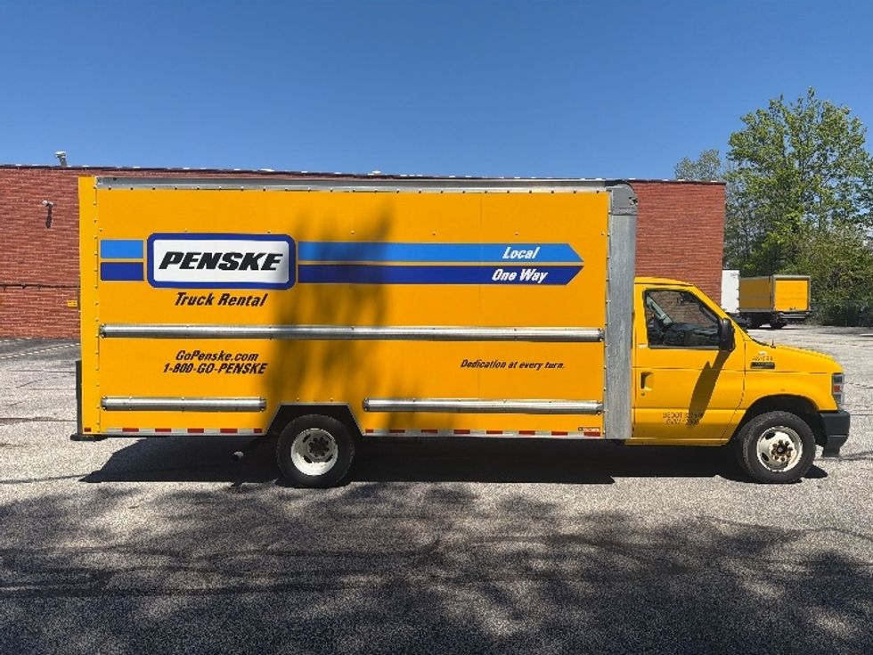 Light Duty Box Truck-Light and Medium Duty Trucks-Ford-2022-E350-Middlefield-OH-104,808\n\t\tmiles-$ 25,250 - Image 12