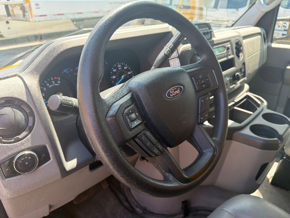 Light Duty Box Truck-Light and Medium Duty Trucks-Ford-2022-E350-Middlefield-OH-104,808\n\t\tmiles-$ 25,250 - Image 14