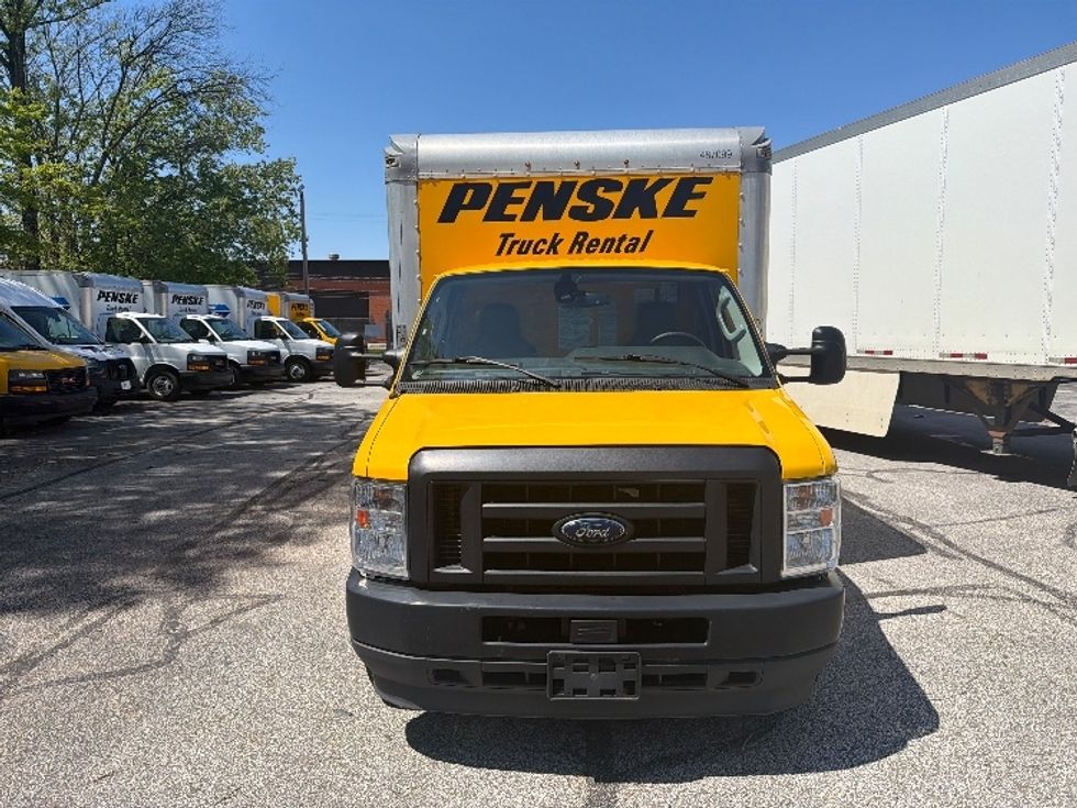 Light Duty Box Truck-Light and Medium Duty Trucks-Ford-2022-E350-Middlefield-OH-104,808\n\t\tmiles-$ 25,250 - Image 2