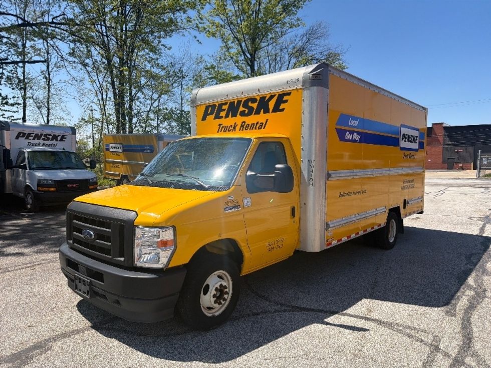 Light Duty Box Truck-Light and Medium Duty Trucks-Ford-2022-E350-Middlefield-OH-104,808\n\t\tmiles-$ 25,250 - Image 3