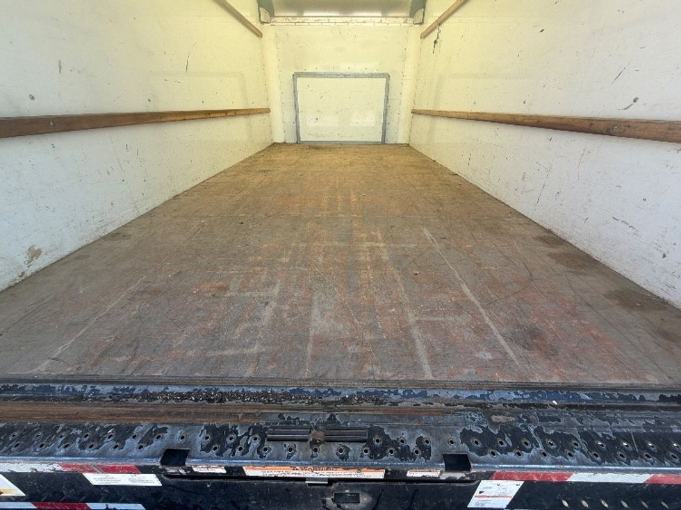 Light Duty Box Truck-Light and Medium Duty Trucks-Ford-2022-E350-Middlefield-OH-104,808\n\t\tmiles-$ 25,250 - Image 8