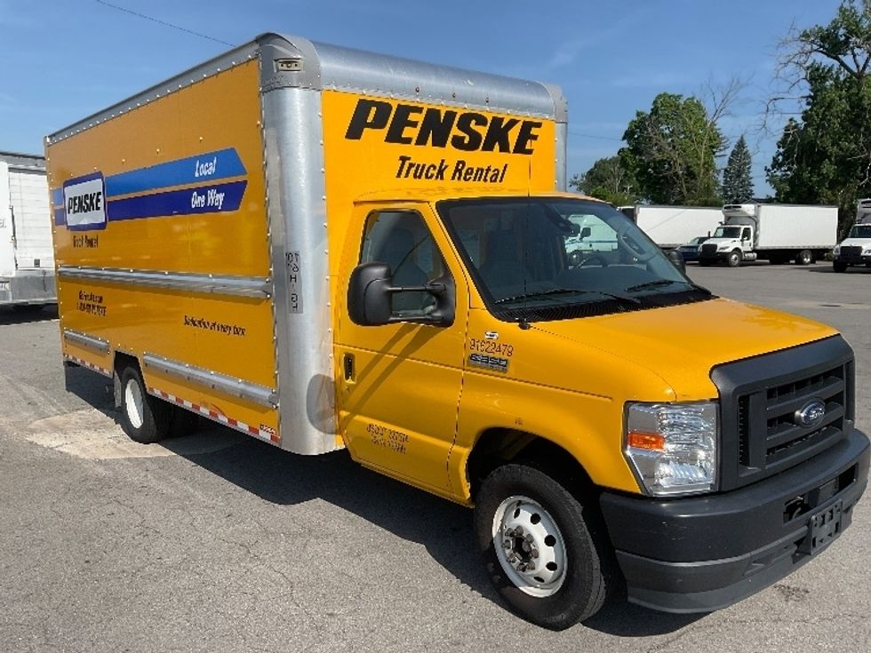 Light Duty Box Truck-Light and Medium Duty Trucks-Ford-2022-E350-Middlefield-OH-106,531\n\t\tmiles-$ 26,500 - Image 1