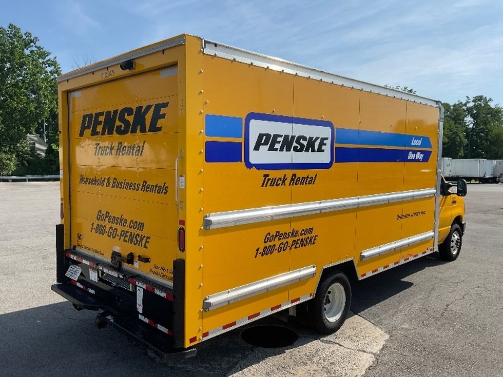 Light Duty Box Truck-Light and Medium Duty Trucks-Ford-2022-E350-Middlefield-OH-106,531\n\t\tmiles-$ 26,500 - Image 12
