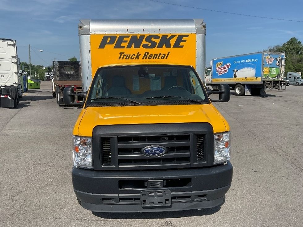 Light Duty Box Truck-Light and Medium Duty Trucks-Ford-2022-E350-Middlefield-OH-106,531\n\t\tmiles-$ 26,500 - Image 2