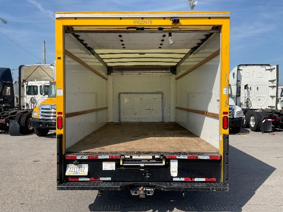 Light Duty Box Truck-Light and Medium Duty Trucks-Ford-2022-E350-Middlefield-OH-106,531\n\t\tmiles-$ 26,500 - Image 8
