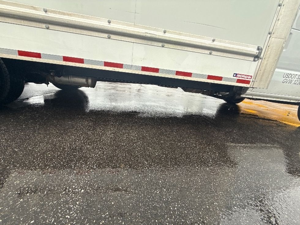 Light Duty Box Truck-Light and Medium Duty Trucks-Ford-2022-E350-Middlefield-OH-109,209\n\t\tmiles-$ 29,000 - Image 13