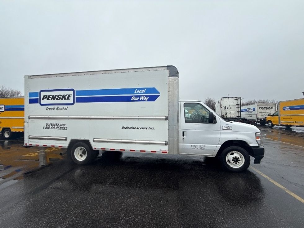 Light Duty Box Truck-Light and Medium Duty Trucks-Ford-2022-E350-Middlefield-OH-109,209\n\t\tmiles-$ 29,000 - Image 14