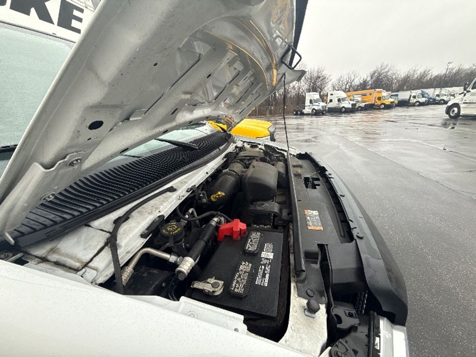 Light Duty Box Truck-Light and Medium Duty Trucks-Ford-2022-E350-Middlefield-OH-109,209\n\t\tmiles-$ 29,000 - Image 22