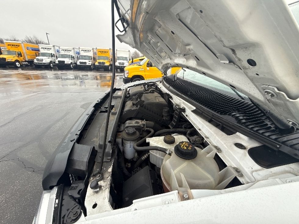 Light Duty Box Truck-Light and Medium Duty Trucks-Ford-2022-E350-Middlefield-OH-109,209\n\t\tmiles-$ 29,000 - Image 23