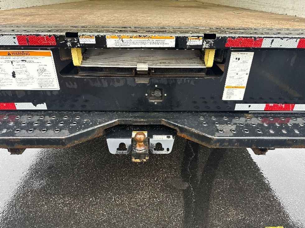 Light Duty Box Truck-Light and Medium Duty Trucks-Ford-2022-E350-Middlefield-OH-109,209\n\t\tmiles-$ 29,000 - Image 8