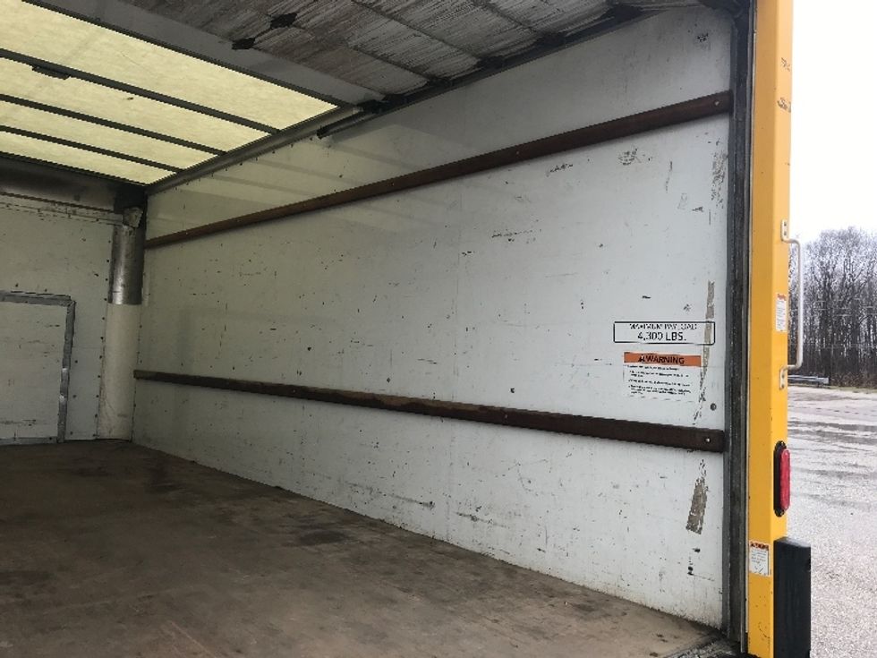 Light Duty Box Truck-Light and Medium Duty Trucks-Ford-2022-E350-Middlefield-OH-110,485\n\t\tmiles-$ 26,000 - Image 12