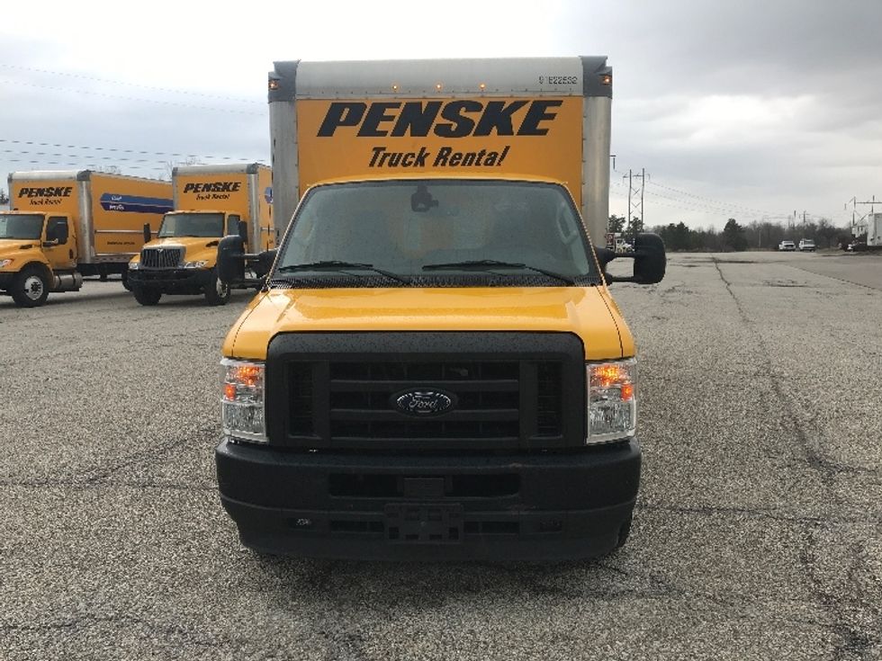 Light Duty Box Truck-Light and Medium Duty Trucks-Ford-2022-E350-Middlefield-OH-110,485\n\t\tmiles-$ 26,000 - Image 2