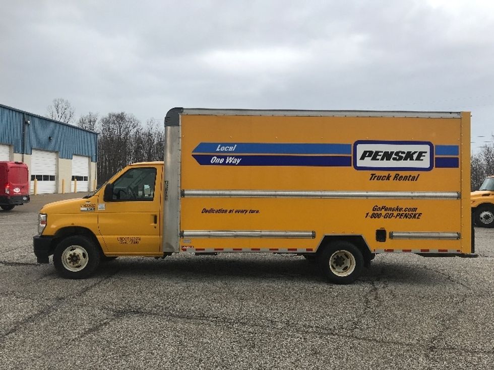 Light Duty Box Truck-Light and Medium Duty Trucks-Ford-2022-E350-Middlefield-OH-110,485\n\t\tmiles-$ 26,000 - Image 4