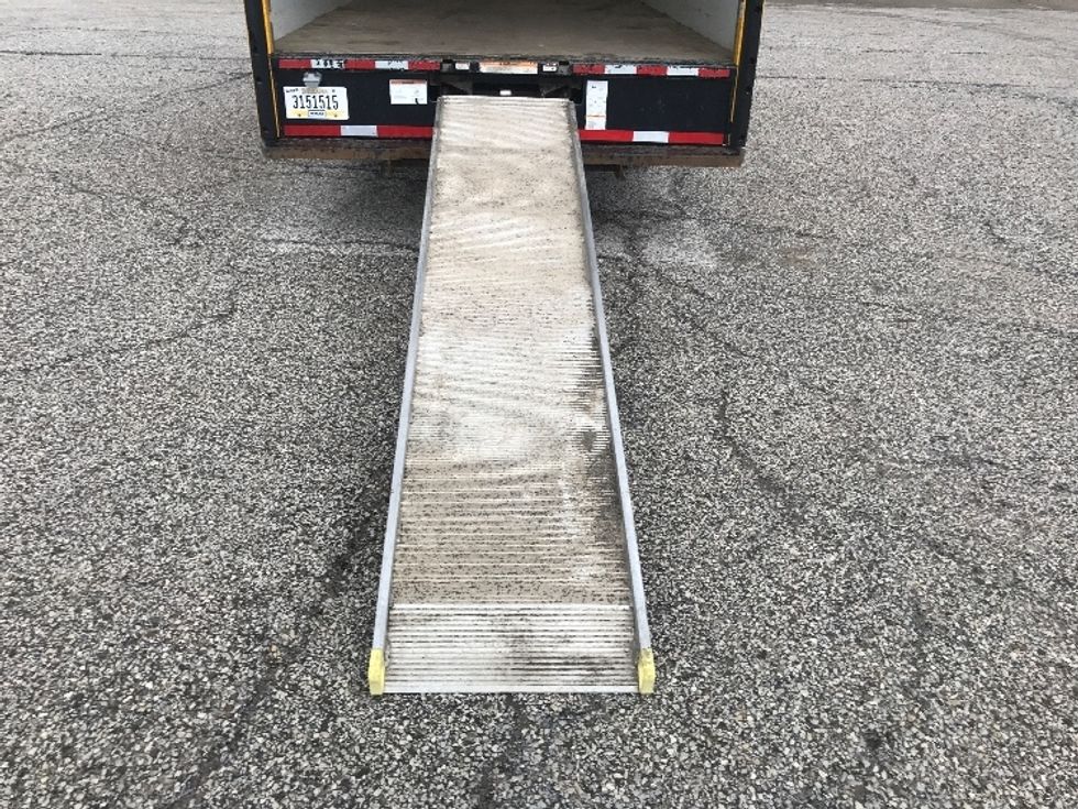 Light Duty Box Truck-Light and Medium Duty Trucks-Ford-2022-E350-Middlefield-OH-110,485\n\t\tmiles-$ 26,000 - Image 9