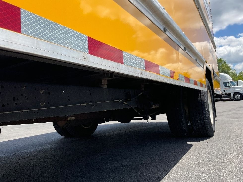 Light Duty Box Truck-Light and Medium Duty Trucks-Ford-2022-E350-Middlefield-OH-125,337\n\t\tmiles-$ 26,250 - Image 5