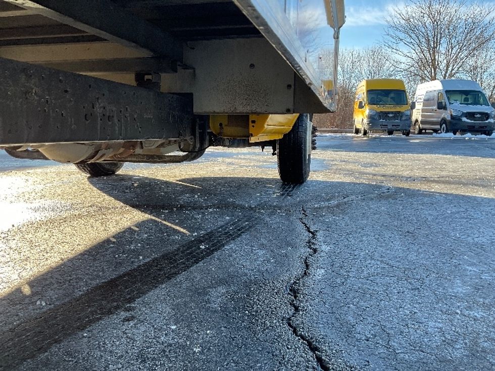 Light Duty Box Truck-Light and Medium Duty Trucks-Ford-2022-E350-Middlefield-OH-90,693\n\t\tmiles-$ 28,750 - Image 14