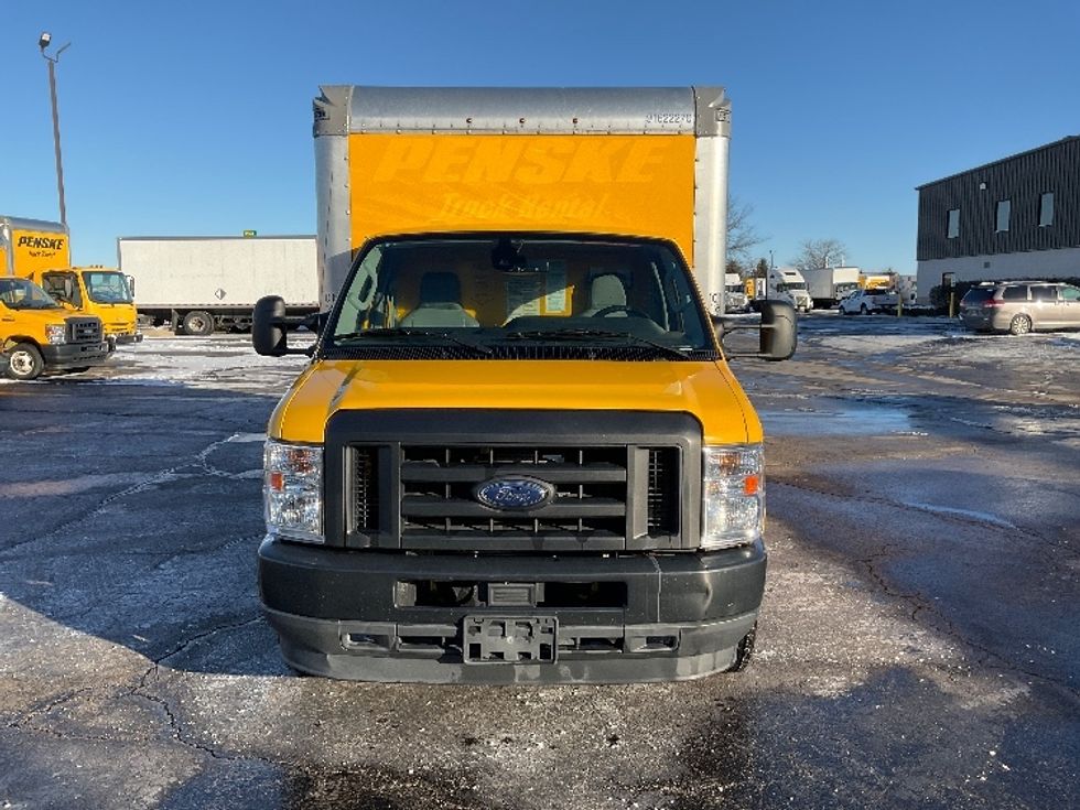 Light Duty Box Truck-Light and Medium Duty Trucks-Ford-2022-E350-Middlefield-OH-90,693\n\t\tmiles-$ 28,750 - Image 2