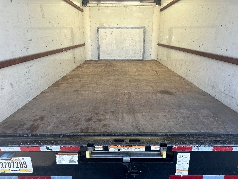 Light Duty Box Truck-Light and Medium Duty Trucks-Ford-2022-E350-Middlefield-OH-90,944\n\t\tmiles-$ 31,500 - Image 10
