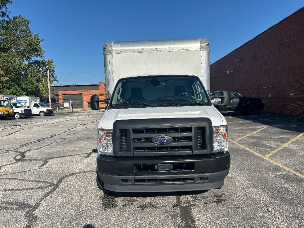 Light Duty Box Truck-Light and Medium Duty Trucks-Ford-2022-E350-Middlefield-OH-90,944\n\t\tmiles-$ 31,500 - Image 2