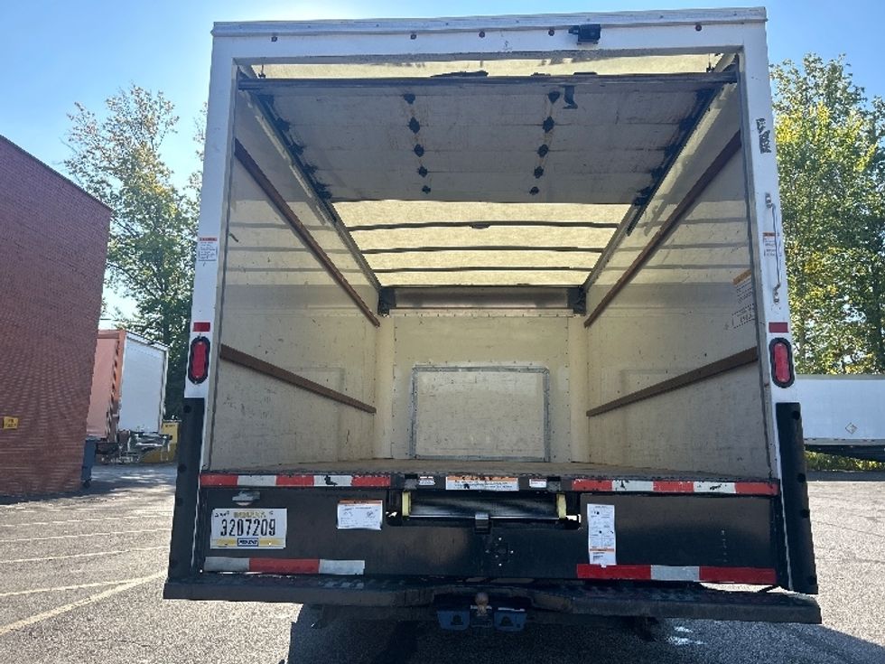 Light Duty Box Truck-Light and Medium Duty Trucks-Ford-2022-E350-Middlefield-OH-90,944\n\t\tmiles-$ 31,500 - Image 8