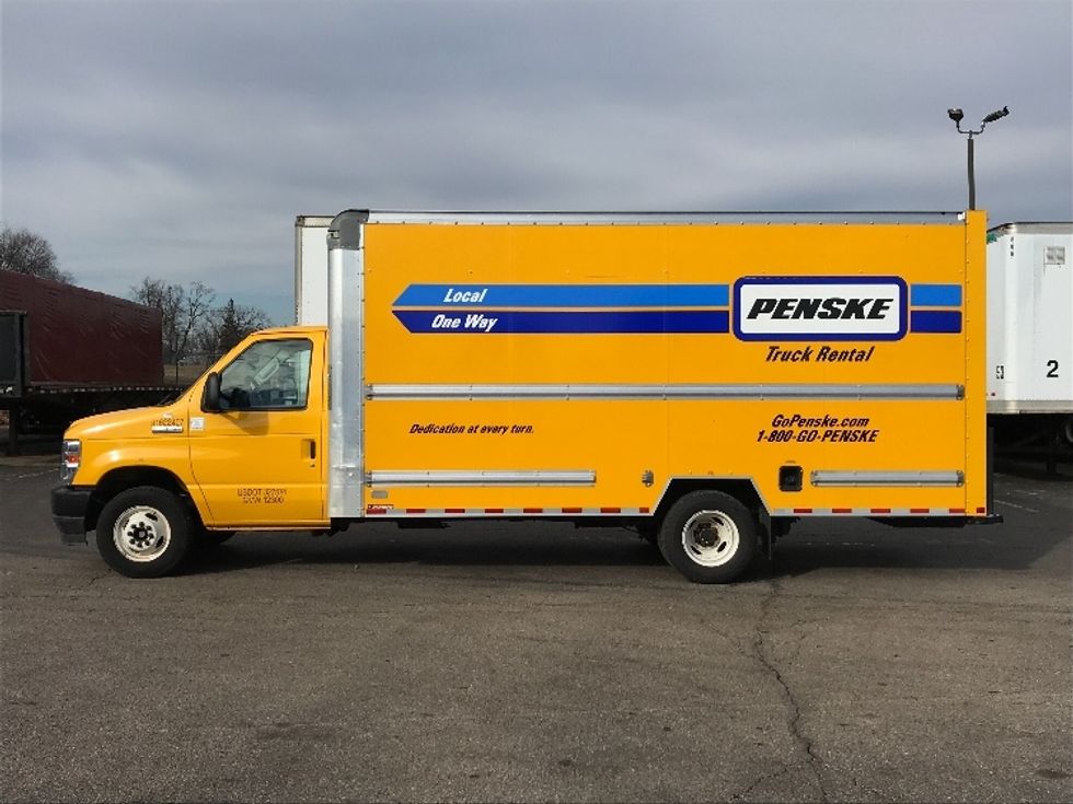 Light Duty Box Truck-Light and Medium Duty Trucks-Ford-2022-E350-Middlefield-OH-91,000\n\t\tmiles-$ 28,750 - Image 4