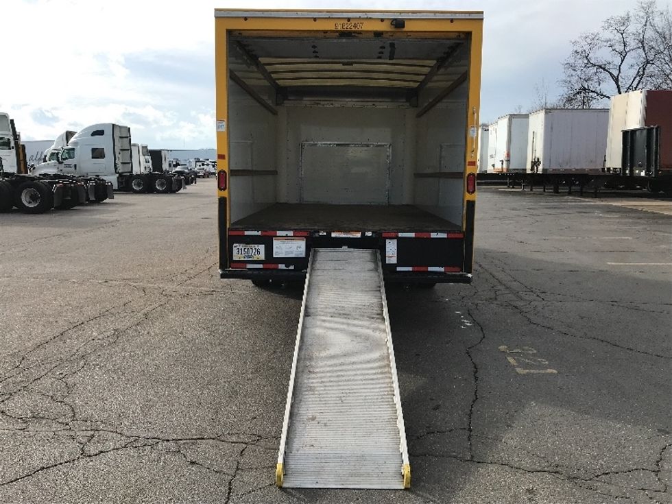 Light Duty Box Truck-Light and Medium Duty Trucks-Ford-2022-E350-Middlefield-OH-91,000\n\t\tmiles-$ 28,750 - Image 9