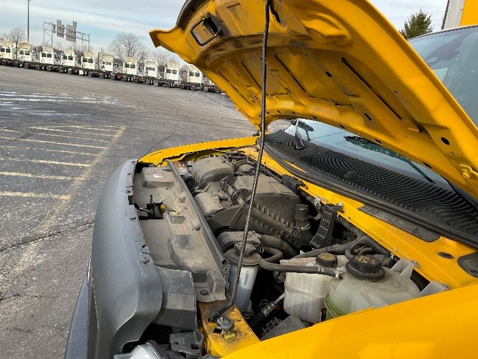 Light Duty Box Truck-Light and Medium Duty Trucks-Ford-2022-E350-Middlefield-OH-91,507\n\t\tmiles-$ 28,500 - Image 20