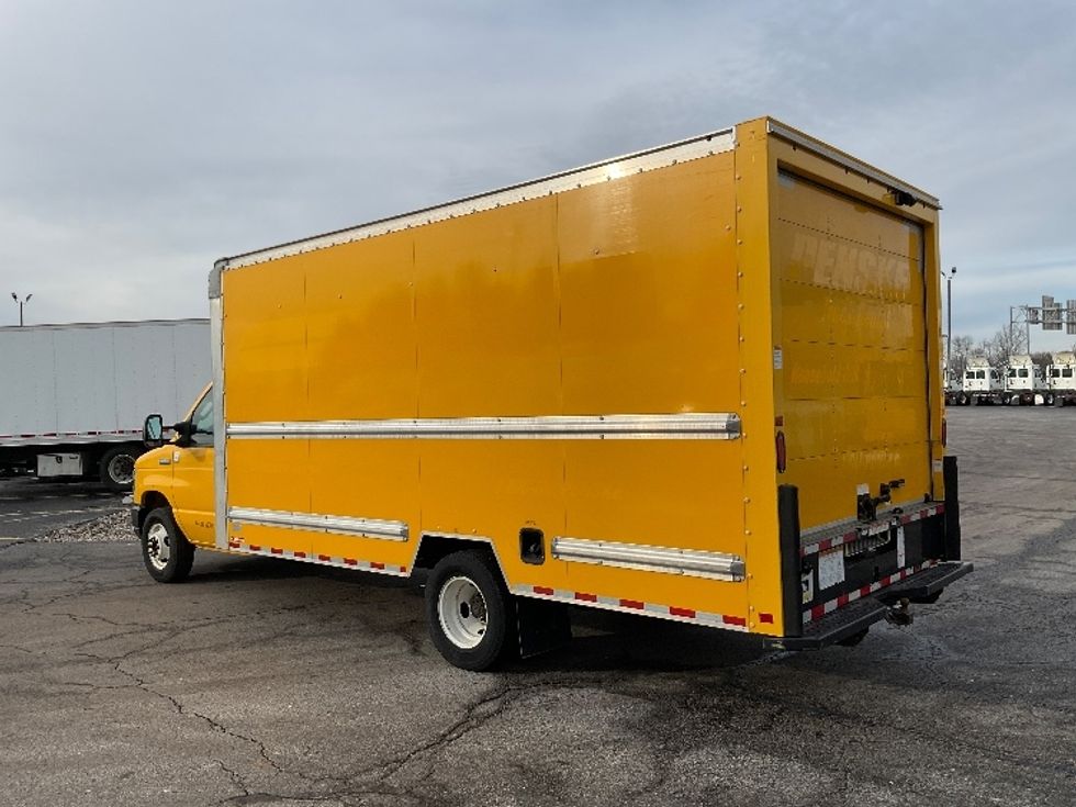 Light Duty Box Truck-Light and Medium Duty Trucks-Ford-2022-E350-Middlefield-OH-91,507\n\t\tmiles-$ 28,500 - Image 5