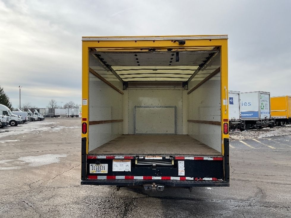 Light Duty Box Truck-Light and Medium Duty Trucks-Ford-2022-E350-Middlefield-OH-91,507\n\t\tmiles-$ 28,500 - Image 7