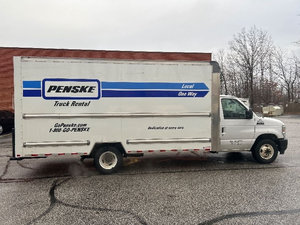 Light Duty Box Truck-Light and Medium Duty Trucks-Ford-2022-E350-Middlefield-OH-92,573\n\t\tmiles-$ 31,250 - Image 12