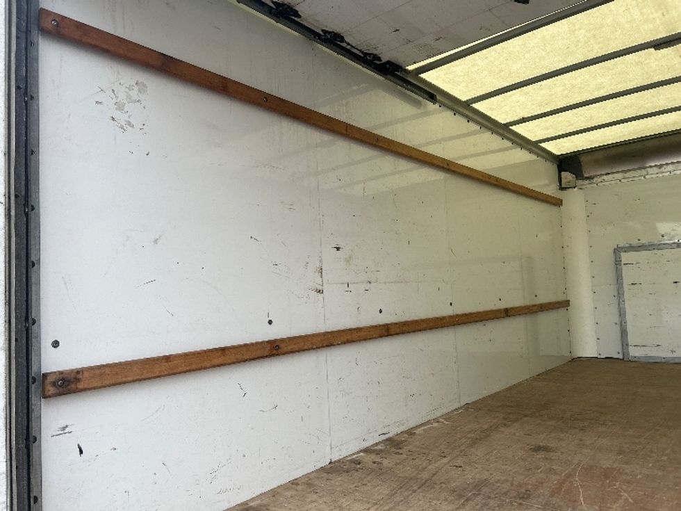 Light Duty Box Truck-Light and Medium Duty Trucks-Ford-2022-E350-Middlefield-OH-92,573\n\t\tmiles-$ 31,250 - Image 9