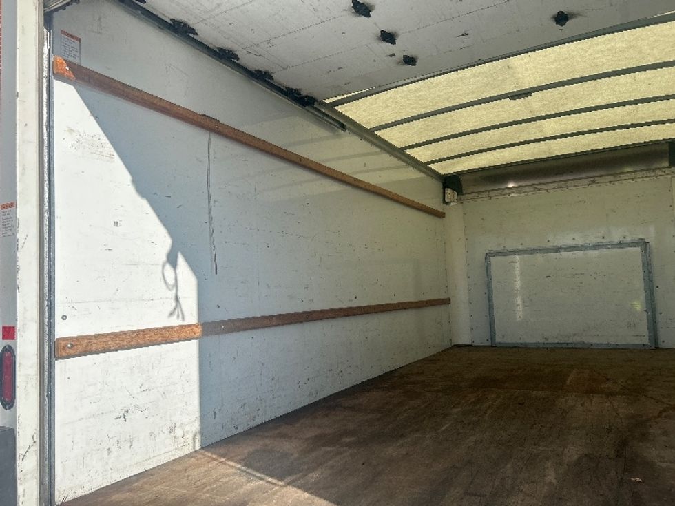 Light Duty Box Truck-Light and Medium Duty Trucks-Ford-2022-E350-Middlefield-OH-92,973\n\t\tmiles-$ 31,250 - Image 10