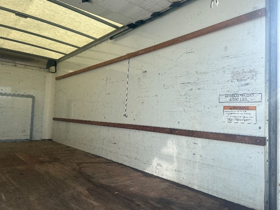 Light Duty Box Truck-Light and Medium Duty Trucks-Ford-2022-E350-Middlefield-OH-92,973\n\t\tmiles-$ 31,250 - Image 11