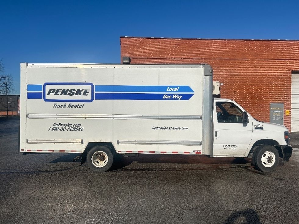 Light Duty Box Truck-Light and Medium Duty Trucks-Ford-2022-E350-Middlefield-OH-92,973\n\t\tmiles-$ 31,250 - Image 14