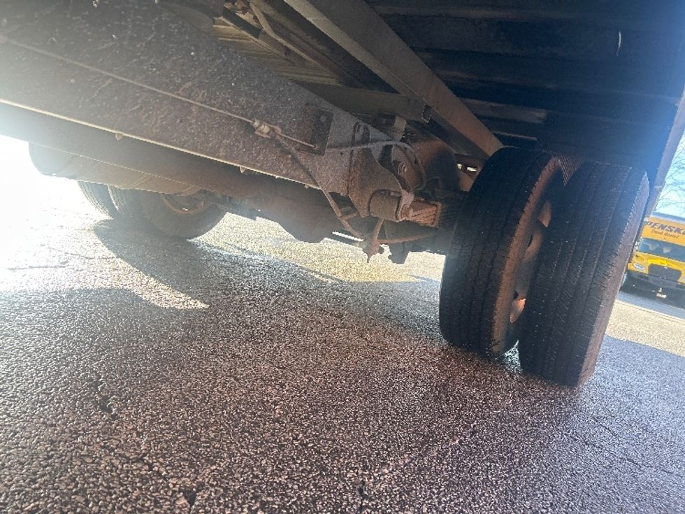 Light Duty Box Truck-Light and Medium Duty Trucks-Ford-2022-E350-Middlefield-OH-92,973\n\t\tmiles-$ 31,250 - Image 5