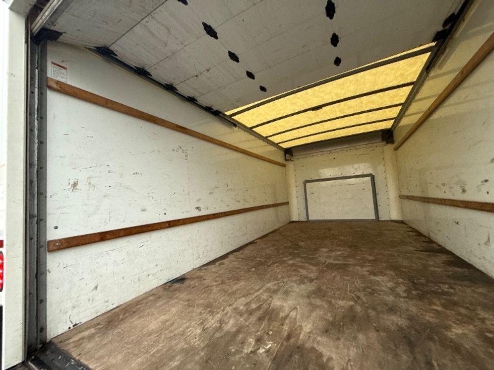 Light Duty Box Truck-Light and Medium Duty Trucks-Ford-2022-E350-Middlefield-OH-98,084\n\t\tmiles-$ 30,750 - Image 11