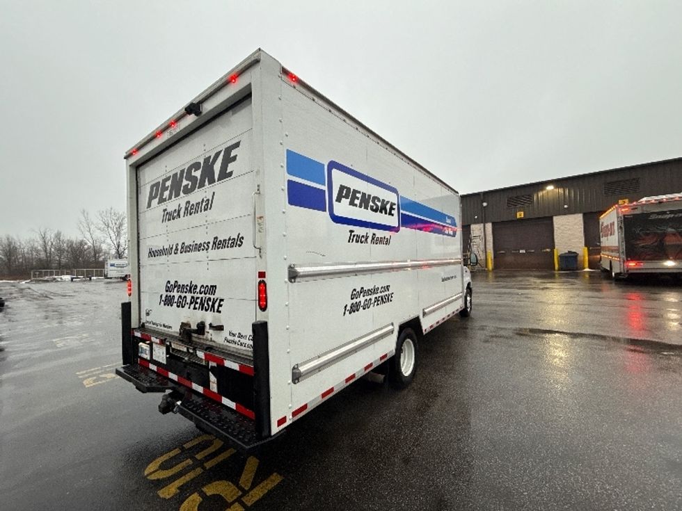 Light Duty Box Truck-Light and Medium Duty Trucks-Ford-2022-E350-Middlefield-OH-98,084\n\t\tmiles-$ 30,750 - Image 13