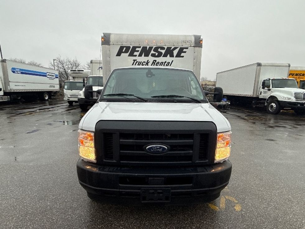Light Duty Box Truck-Light and Medium Duty Trucks-Ford-2022-E350-Middlefield-OH-98,084\n\t\tmiles-$ 30,750 - Image 2