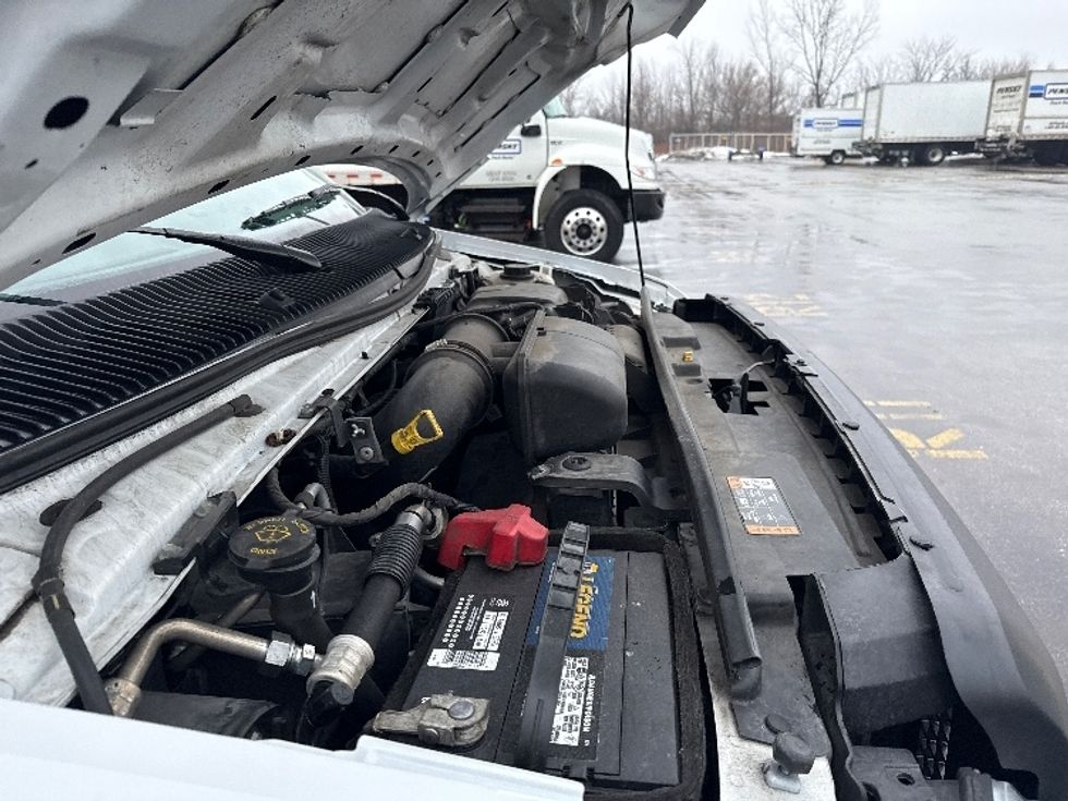 Light Duty Box Truck-Light and Medium Duty Trucks-Ford-2022-E350-Middlefield-OH-98,084\n\t\tmiles-$ 30,750 - Image 23