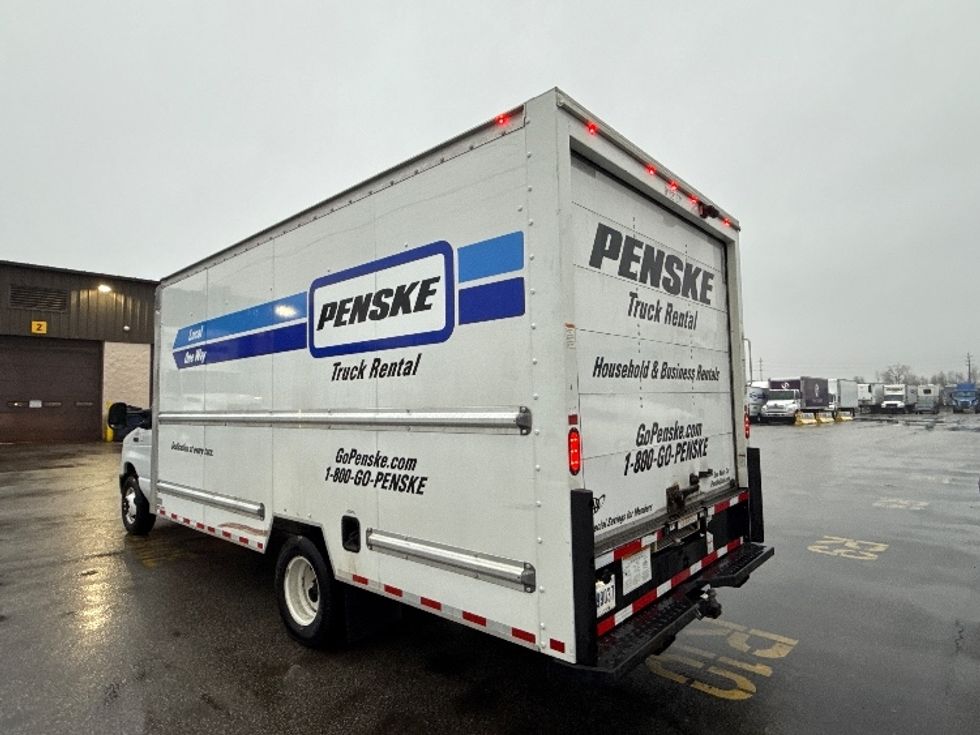 Light Duty Box Truck-Light and Medium Duty Trucks-Ford-2022-E350-Middlefield-OH-98,084\n\t\tmiles-$ 30,750 - Image 6