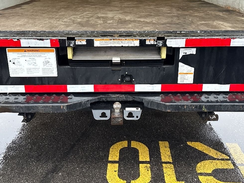 Light Duty Box Truck-Light and Medium Duty Trucks-Ford-2022-E350-Middlefield-OH-98,084\n\t\tmiles-$ 30,750 - Image 9