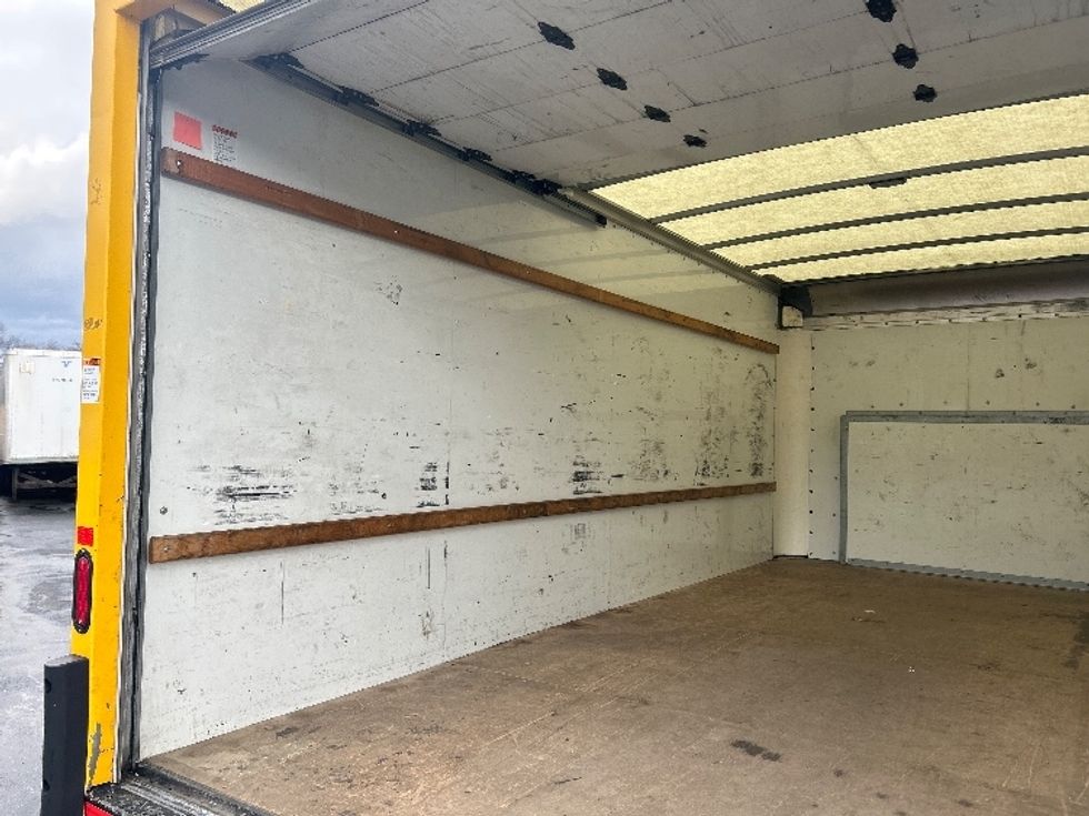 Light Duty Box Truck-Light and Medium Duty Trucks-Ford-2022-E350-Middlefield-OH-98,478\n\t\tmiles-$ 27,750 - Image 11
