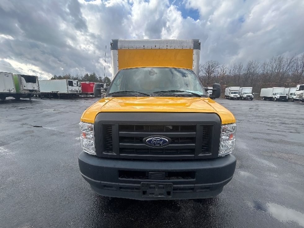 Light Duty Box Truck-Light and Medium Duty Trucks-Ford-2022-E350-Middlefield-OH-98,478\n\t\tmiles-$ 27,750 - Image 2