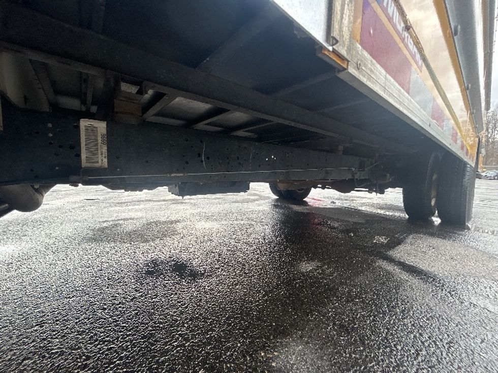 Light Duty Box Truck-Light and Medium Duty Trucks-Ford-2022-E350-Middlefield-OH-98,478\n\t\tmiles-$ 27,750 - Image 5