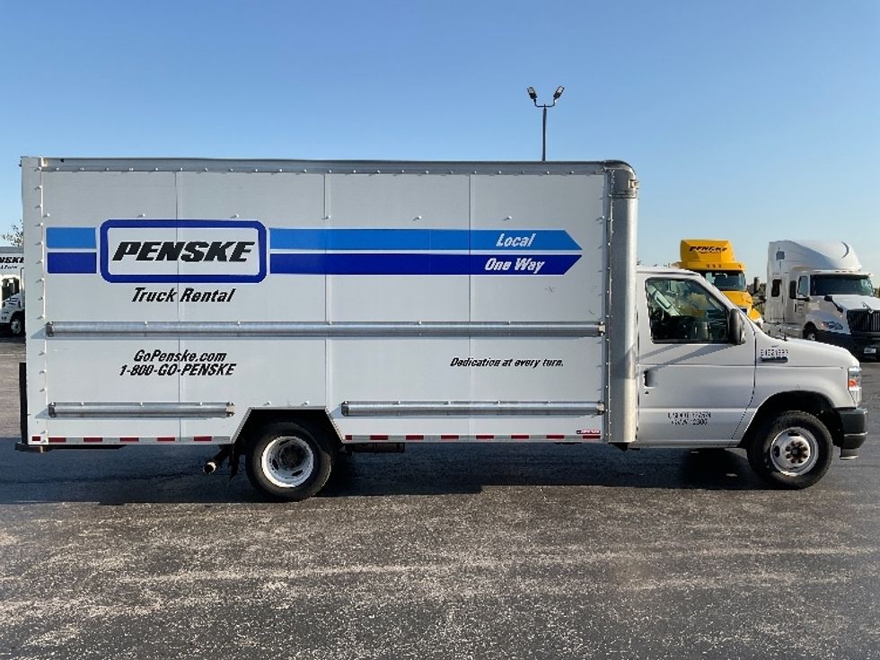 Light Duty Box Truck-Light and Medium Duty Trucks-Ford-2022-E350-Middlefield-OH-98,720\n\t\tmiles-$ 30,500 - Image 15