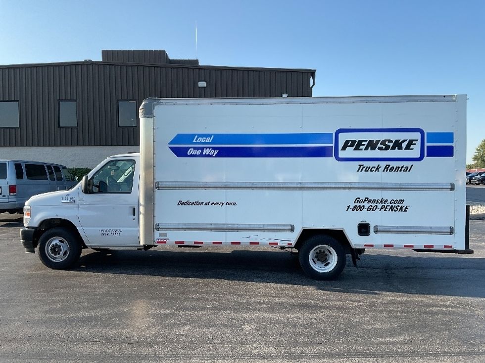 Light Duty Box Truck-Light and Medium Duty Trucks-Ford-2022-E350-Middlefield-OH-98,720\n\t\tmiles-$ 30,500 - Image 4