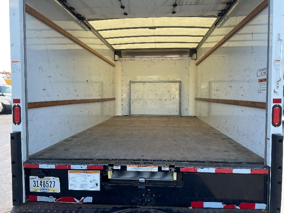 Light Duty Box Truck-Light and Medium Duty Trucks-Ford-2022-E350-Middlefield-OH-98,720\n\t\tmiles-$ 30,500 - Image 9
