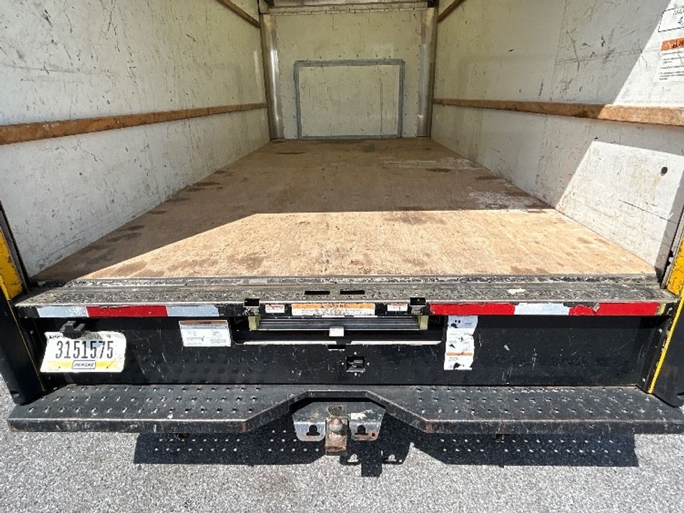 Light Duty Box Truck-Light and Medium Duty Trucks-Ford-2022-E350-Milford-DE-71,795\n\t\tmiles-$ 29,750 - Image 10